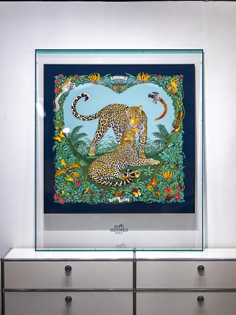 丛林图案丝巾 · 透明绿框 · 完整作品
