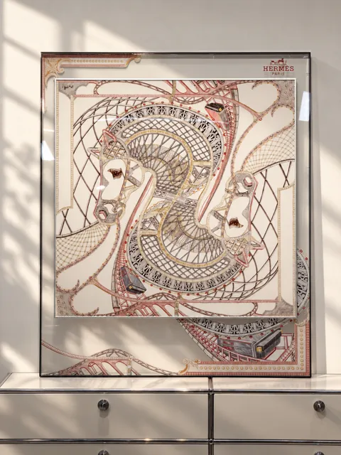 浅色马头丝巾 · 整体构图 · 完整作品 · 展示示意